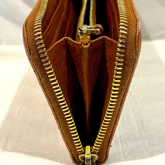 Authentic Miu Miu Leather Continental Long Zip Wallet - Picture 7 of 16